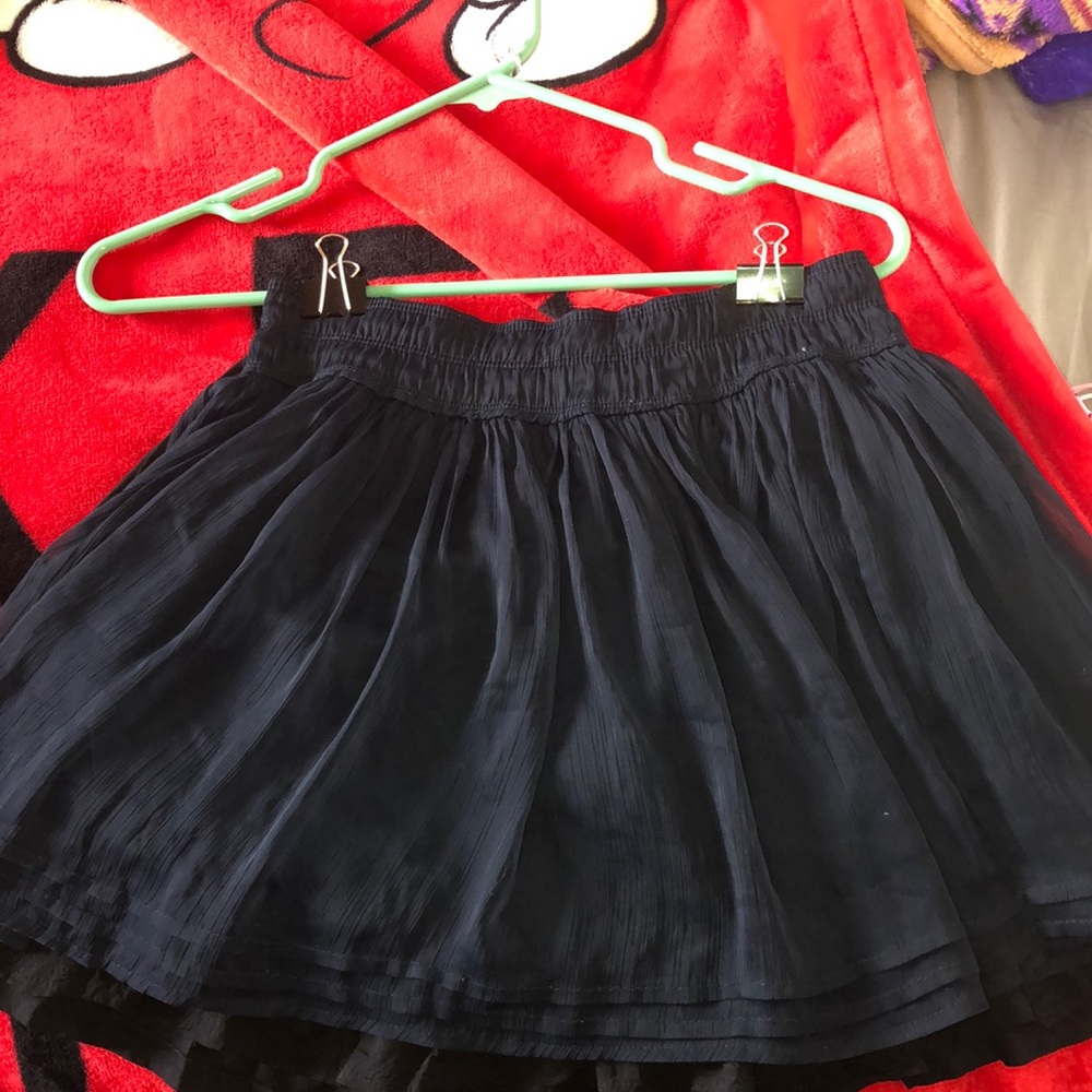 Flowy mini skirt